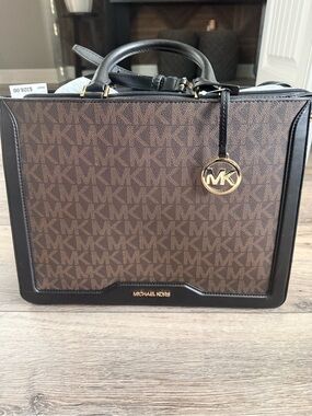 NWT Michael Kors Large Jessie Brown and Black Signature Satchel
